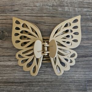 NWOT Large Tan Butterfly Hair Clip